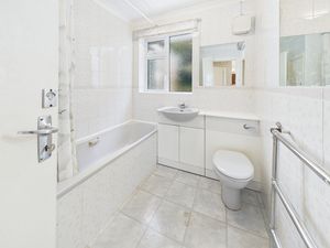 GROUND FLOOR BATHROOM- click for photo gallery